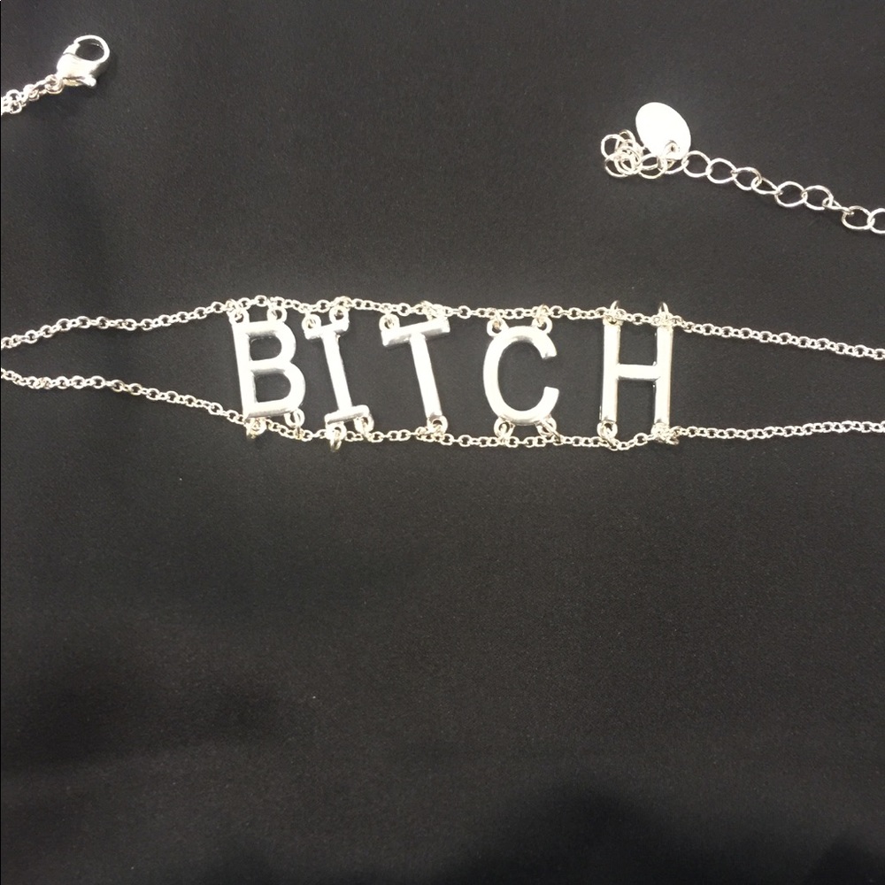 choker “bitch”